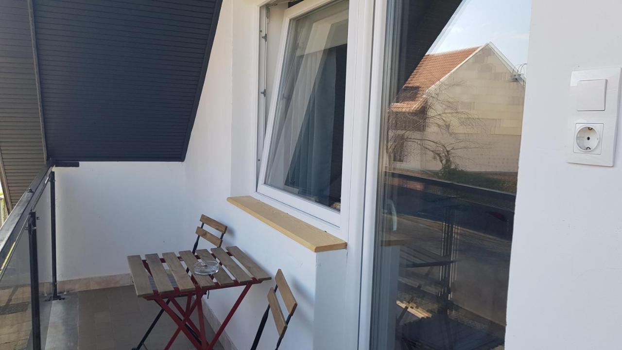 Vegvar Delux Apartman Jula Exterior foto